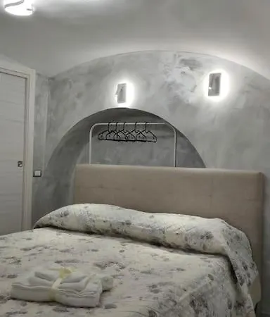 Il Duomo A Due Passi דירה