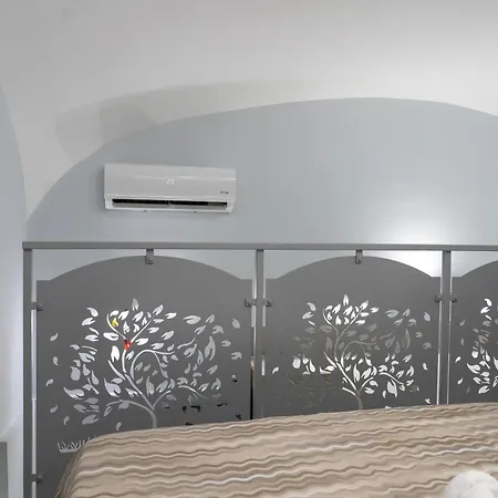 Il Duomo A Due Passi נאפולי