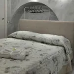 Il Duomo A Due Passi Apartment Naples